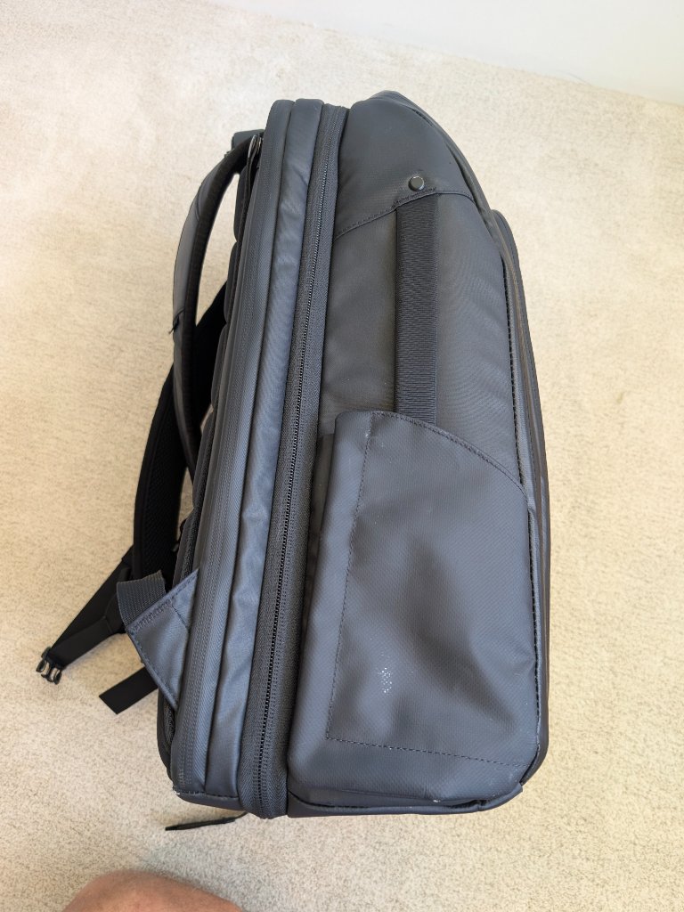 Nomatic 20l30l Travel & Business Backpack Sleek Minimalist Design Black — image 5 of 8